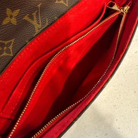 Louis Vuitton Saint Placide Monogram - Picture 10 of 11